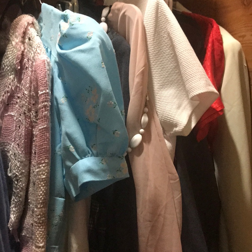 Posh Inventory....... and more in my bedroom! ❤️